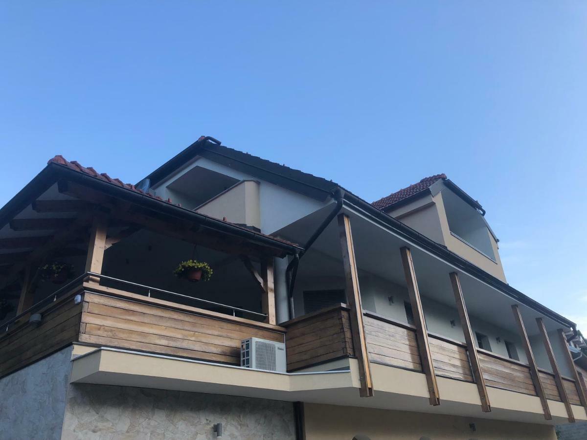 Apartmani Izvor - توهيلجسكي توبليس المظهر الخارجي الصورة